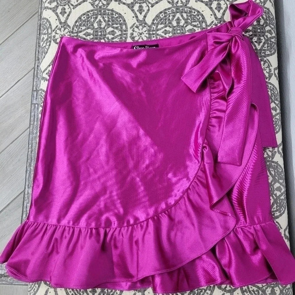 Dear Moon Ruffled Wrap Skirt - Picture 10 of 16